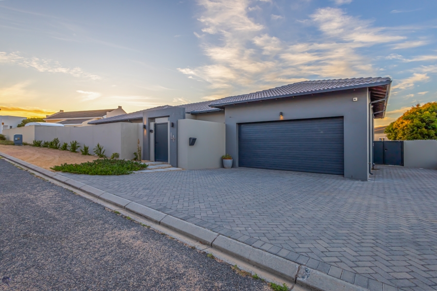 3 Bedroom Property for Sale in Country Club Western Cape